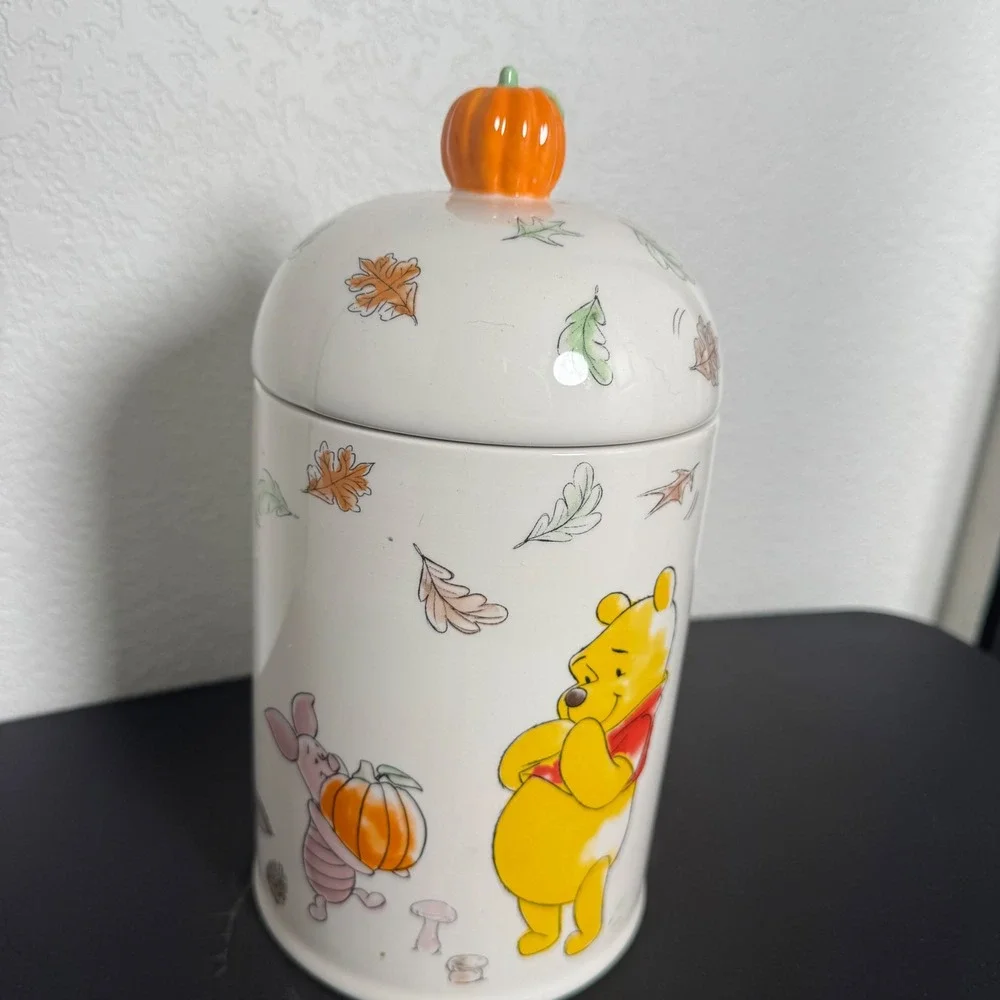 Disney Winnie the Pooh Canister Unisex OS White Autumn Pumpkin Fall Leaves Jar